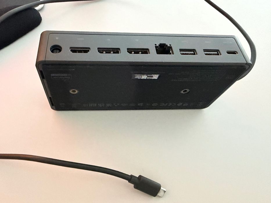 Stacja dokujaca Dell D6000 USB-C + zasilacz 130W