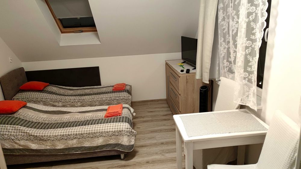 Dom 90 m2 nad jeziorem Wdzydze wynajem !! Linia brzegowa !!