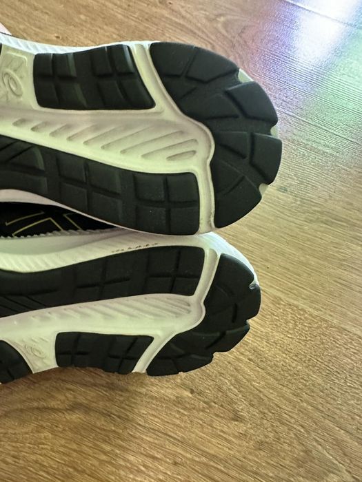 Кросівки Asics 38 розмір 24,5 по устілці