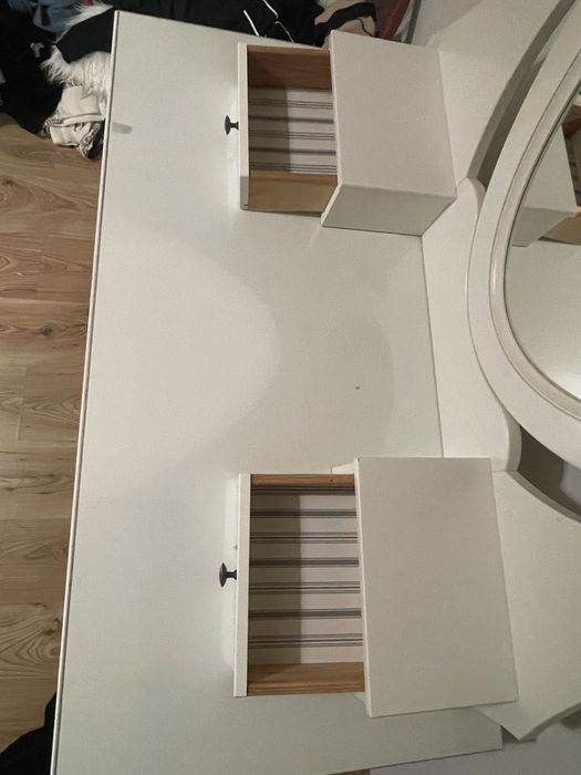 toaletka ikea hemnes
