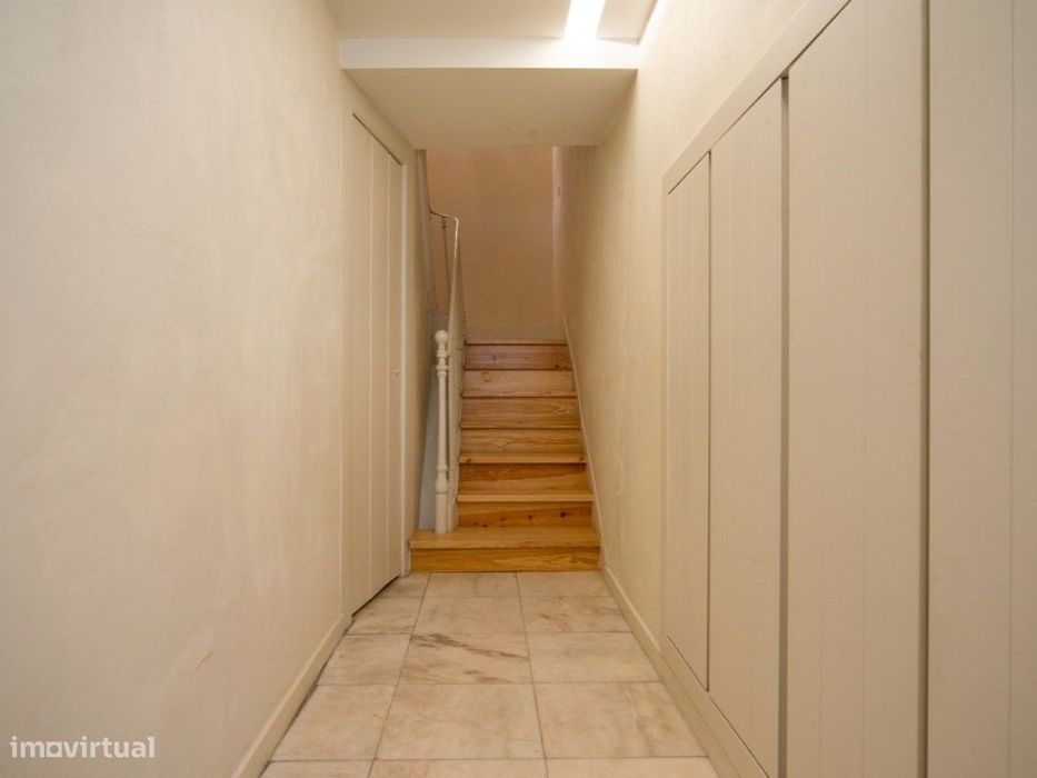 Apartamento T4 na Rua do Telhal