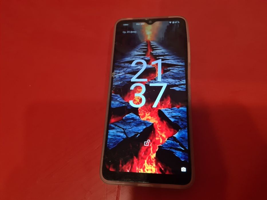 Смартфон МОТО Е13. 2/64. 13Андройд. 6,5 дюймов. Батереи 5000mah.