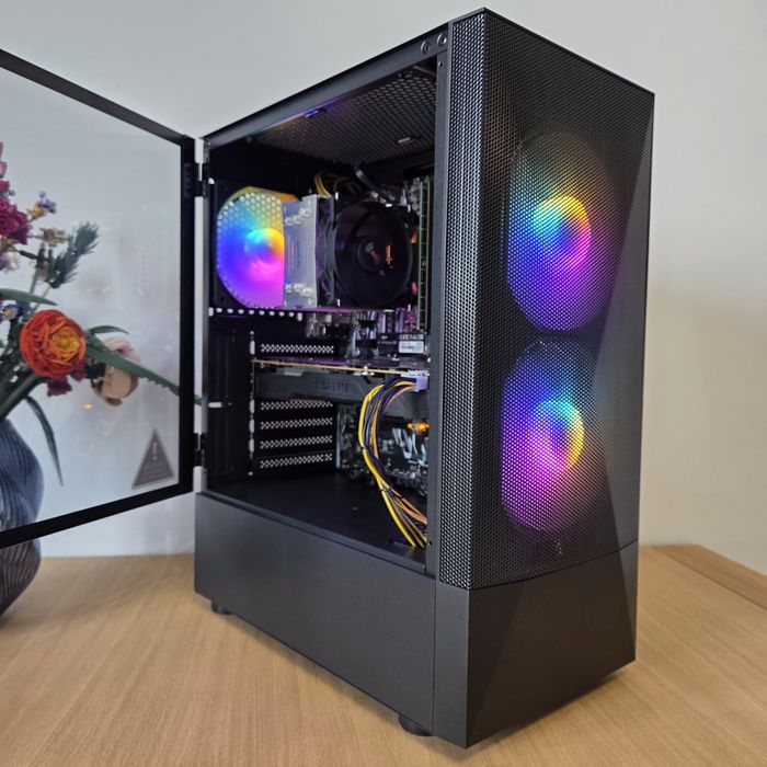 Komputer Gaming Ryzen 7 5700/RX 5700/32GB/SSD/RGB/W11 - 1440p