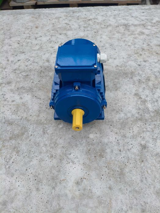 Silnik Elektryczny 1,5kw 1.5 kw łapowy łapy na łapach