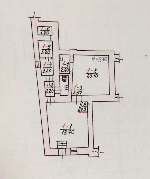 Продаж ФАСАДНЕ приміщення в ЦЕНТРІ