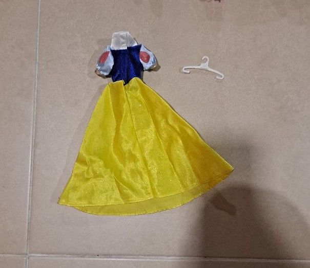 Roupinhas BARBIE (Branca de Neve e Camisola) NOVAS