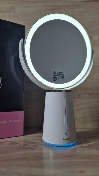 Podświetlane Lusterko do Makijażu, obracane 360st, regulacja natężenia światła. Powiększenie 30X/1X