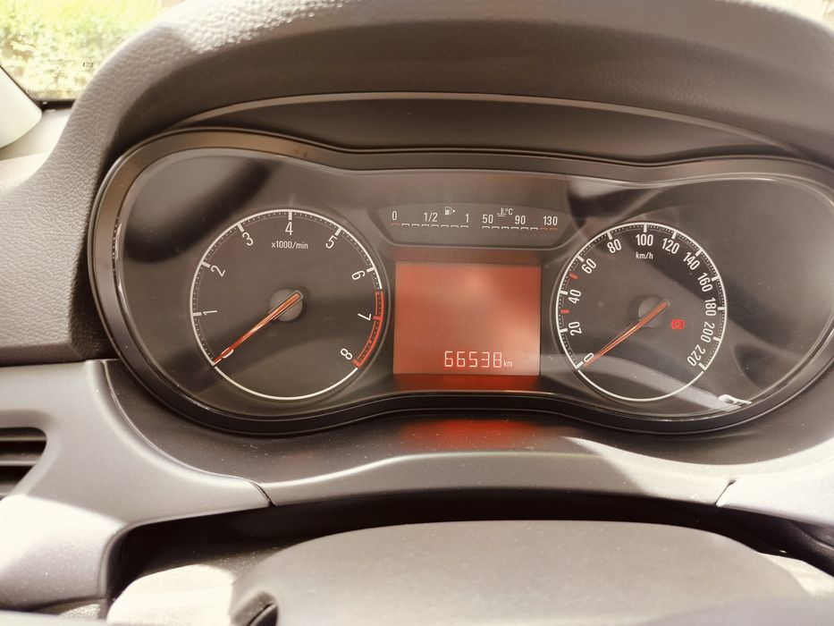 Opel Corsa E 2016 manual benzyna bezwypadkowy