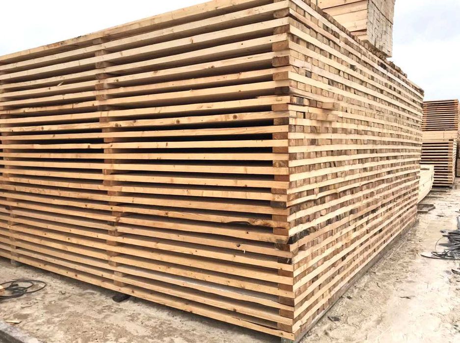 Купити дошку та брус з екстра деревини напряму