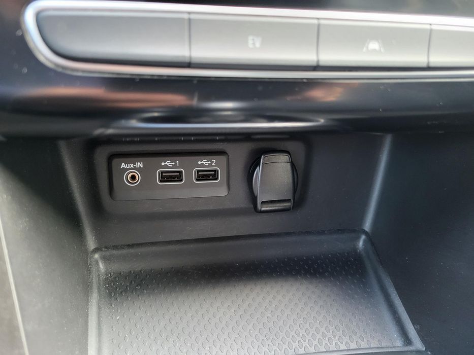 Renault Megane E-tech Plug - in hybrid 12/2021