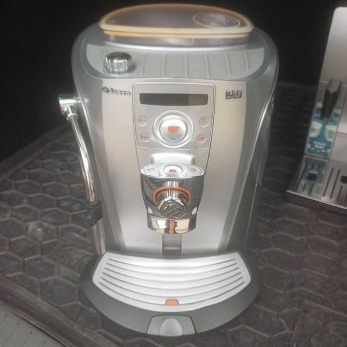 Кавоварка Delonghi Dinamica