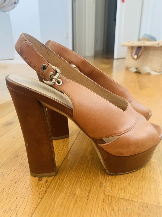 Sandalias Guess novas