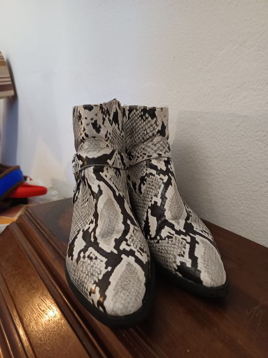 Botas estampadas da Pull and Bear