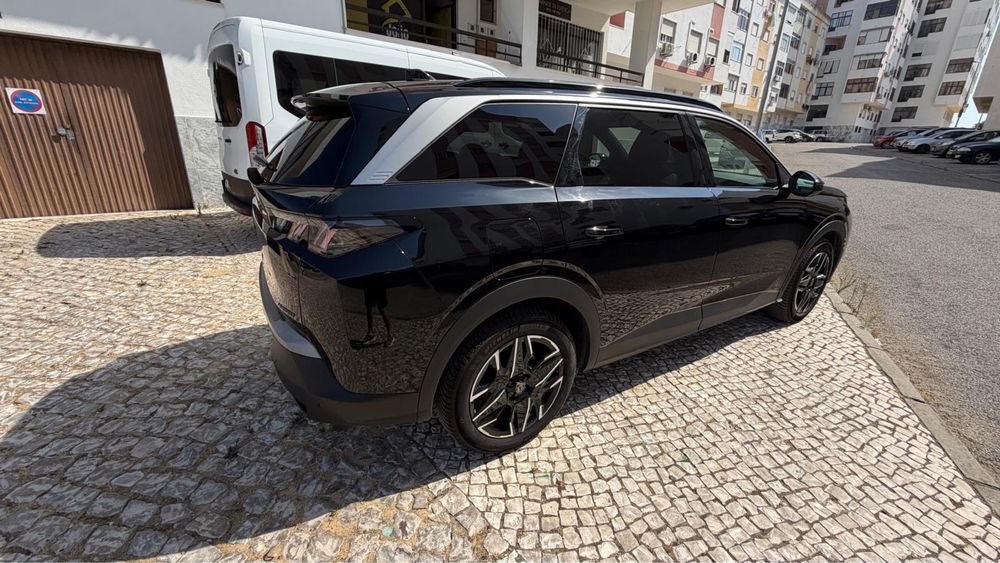Peugeot 5008 hibrido 2025