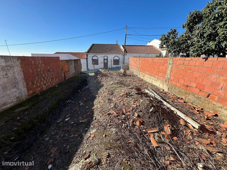 Terreno  para venda — Beja (Santiago Maior E São João Baptista), Beja