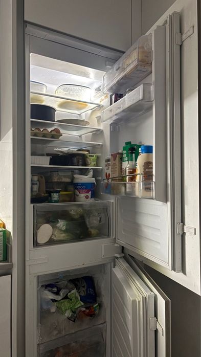 Frigorífico combinado de encastre da Whirlpool - ART 66001