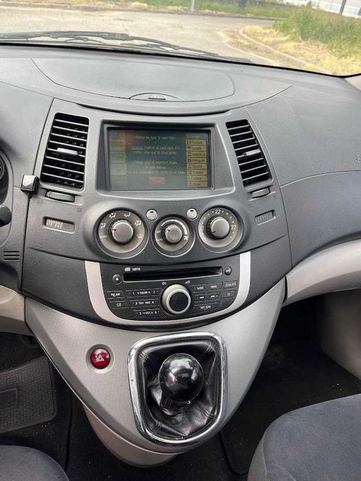 Mitsubishi Grandis 2.0 D-ID 7 lugares