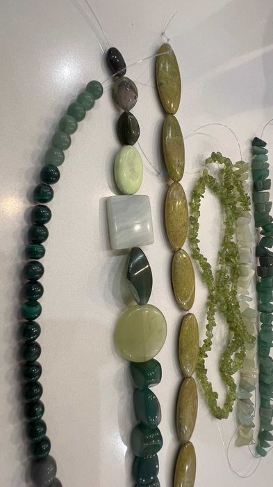 lote de 382 pedras / fiadas  jade e quartzo jade