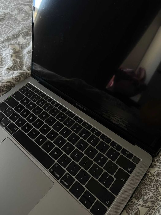 Apple MacBook Air 2018 - Intel Core i5 com 8GB, 128GB Disco SSD, 13.3"