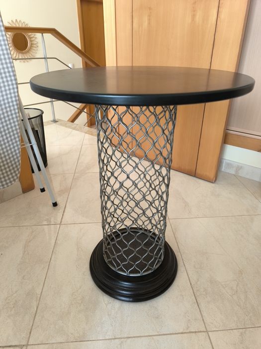 Mesa de apoio - madeira e metal