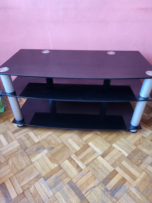 Stolik pod telewizor