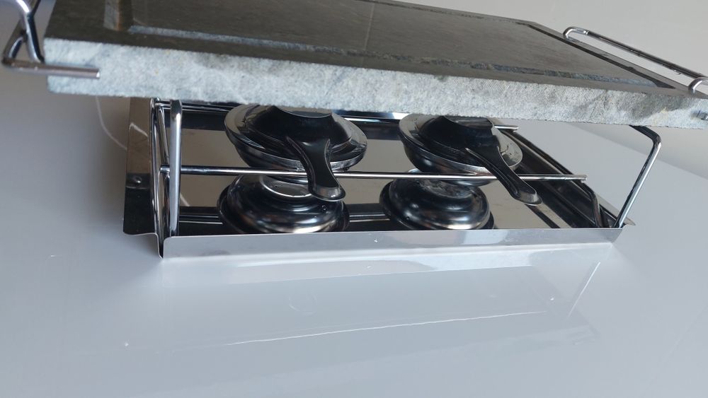 Fondue com pedra grelhadora