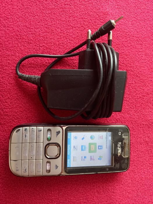 Кнопочный телефон Nokiac2-01