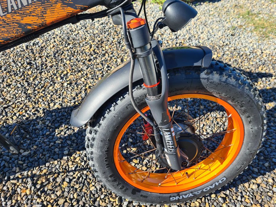 Bicicleta elétrica LANKELEISI  ainda tem garantia