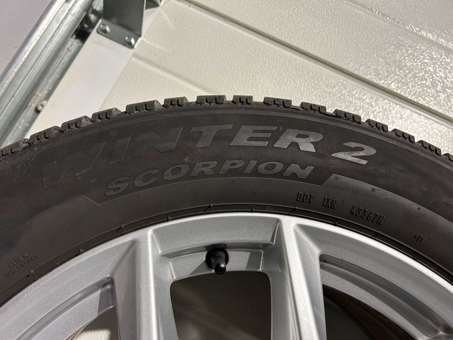 Oryginalne koła zimowe FELGI 18 VOLVO XC60 II Pirelli 235/60R18 2025r. 7,5mm jak NOWE