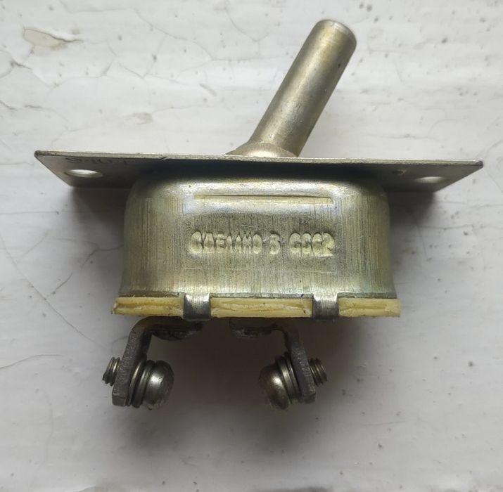 Тумблер 2 положення СРСР