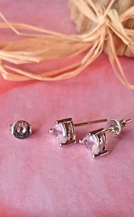 Kolczyki sztyfty srebro 925 z cyrkoniami w kształcie serc