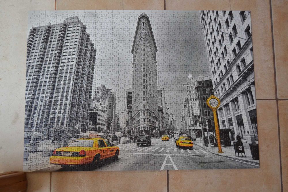 Vários puzzles 1000pcs montados