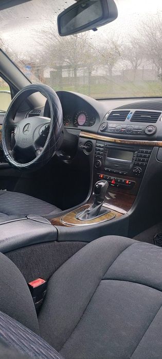 Mercedes-Benz E220 cdi