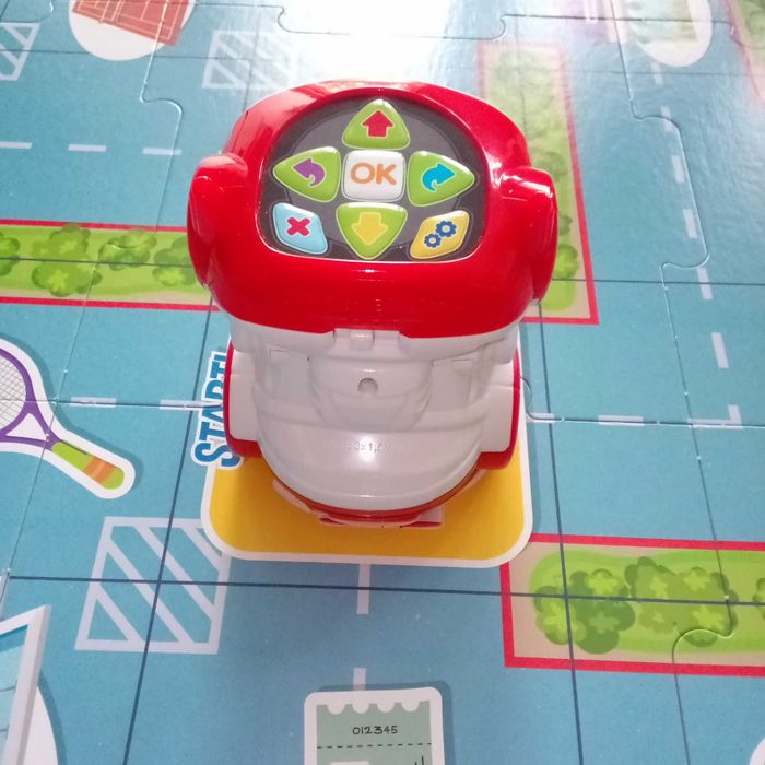 Edukacyjny robot Doc