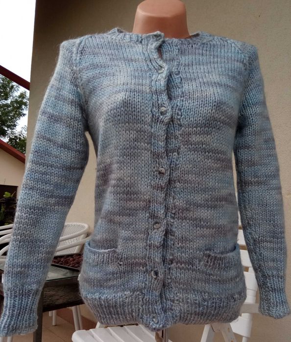 Sweter ręcznie robiony rozpinany kieszonki baby blue melanż 40 42 wool