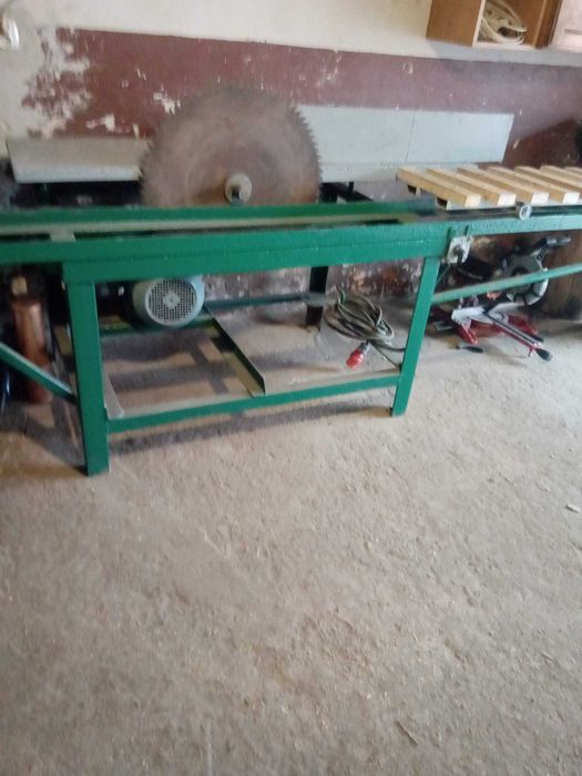 Piła Trak z ruchomym wózkiem na prowadnicach