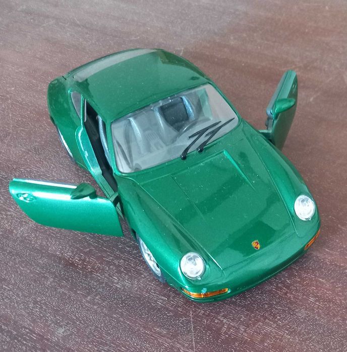 Miniatura porche escala 1.24 burago