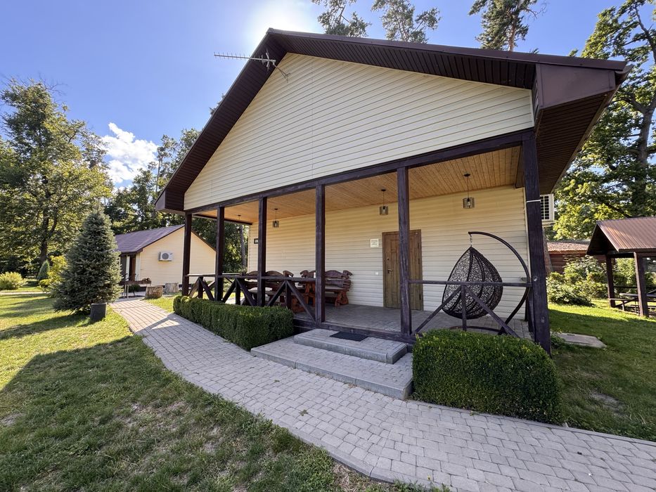 Продається на першій лінії Дніпра комплекс відпочинку в с.Сокирно