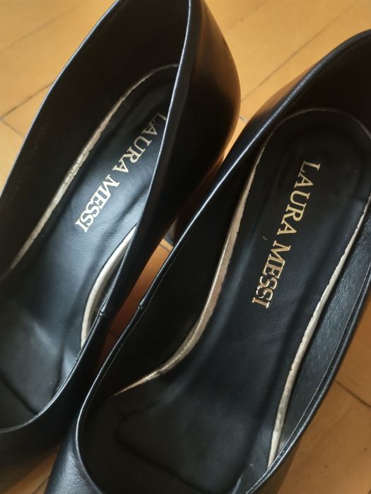 Czarne czółenka, rozmiar 38, Laura Messi