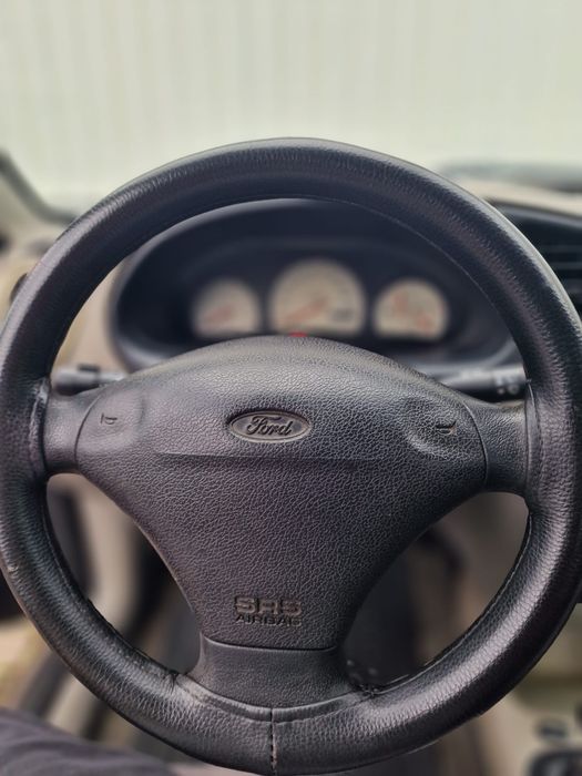 Ford Fiesta  1.25 Gasolina |  130.000 km | Bom Estado