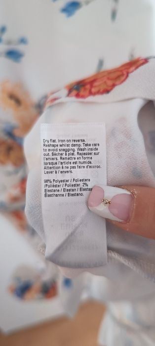 River island sukienka w kwiaty z wiązaniem na plecach