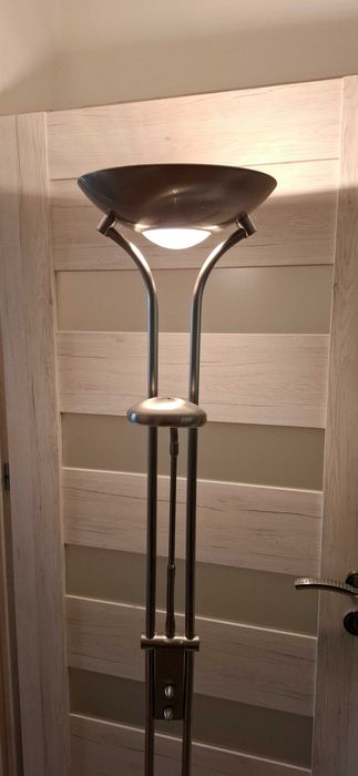 Lampa podłogowa chromowana