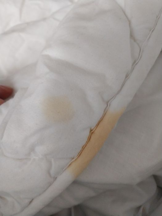 Poduszka, kołderka I 3 komplety pościeli