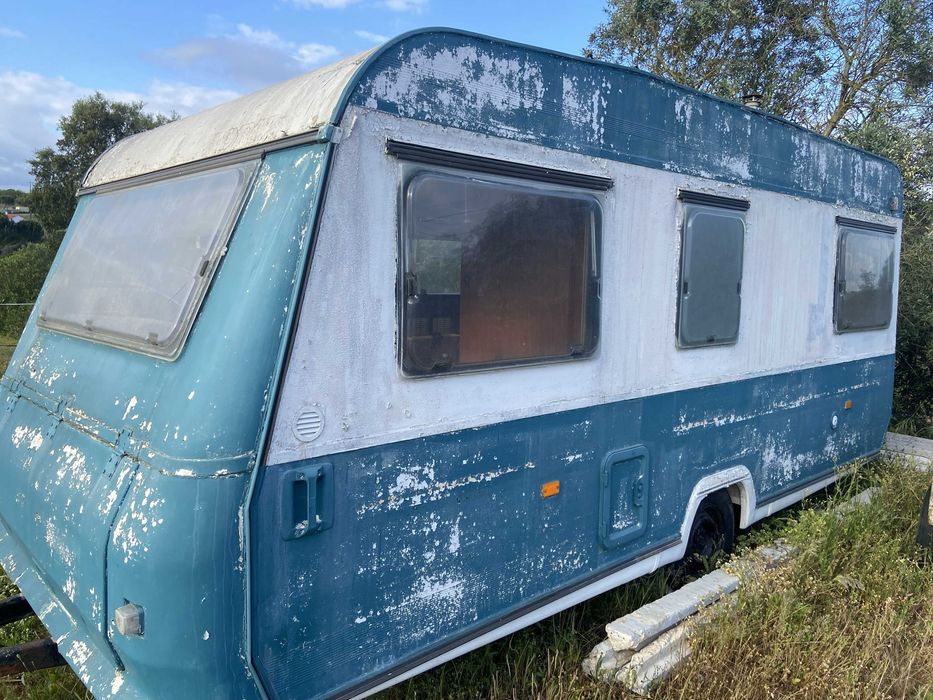 Caravana Adria – Projeto Vintage com Muito Potencial | Documentos OK