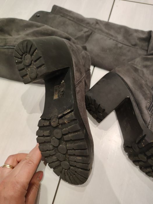 Kozaki wysokie zamszowe