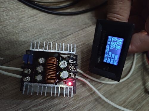 Baterias de lítio. Reparação e construção. Reparação de máquinas .