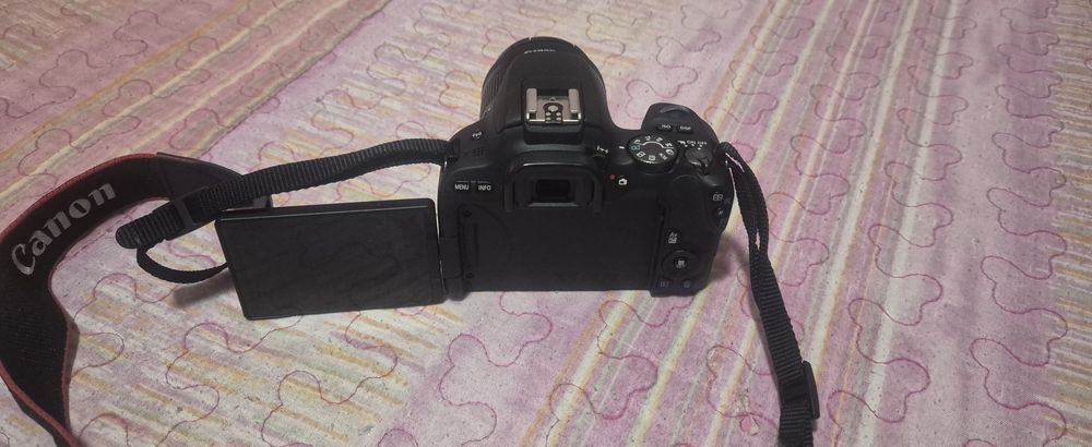 Câmara fotográfica Canon Eos sl2