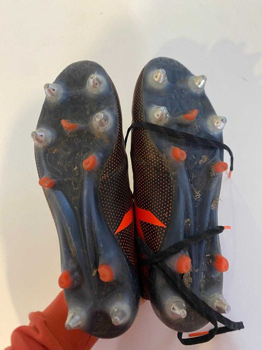 Chuteiras adidas tamanho 41