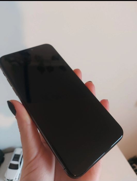 Iphone  11 pro max 83% kondycji baterii