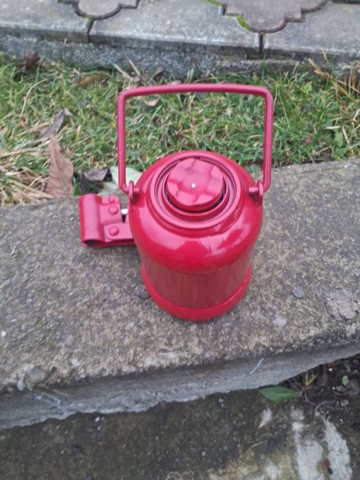 Продам домкрати нові